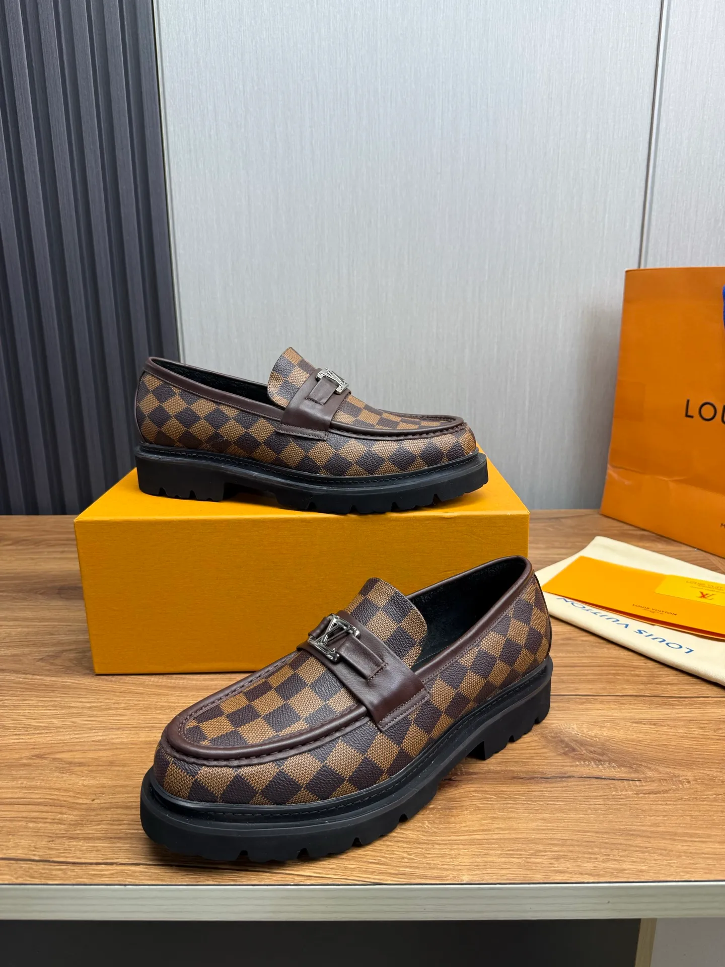 Factory 680💰 LV. Men's business casual leather shoes, all made of imported original brand leather, just to create a more comfortable wearing experience, original non-slip and wear-resistant outsole ✔️16-45 (38.45 non-returnable)
